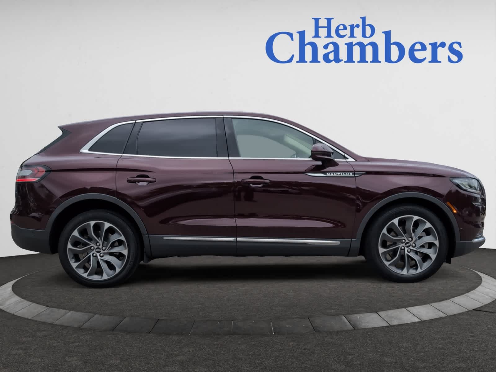 used 2022 Lincoln Nautilus car, priced at $35,998