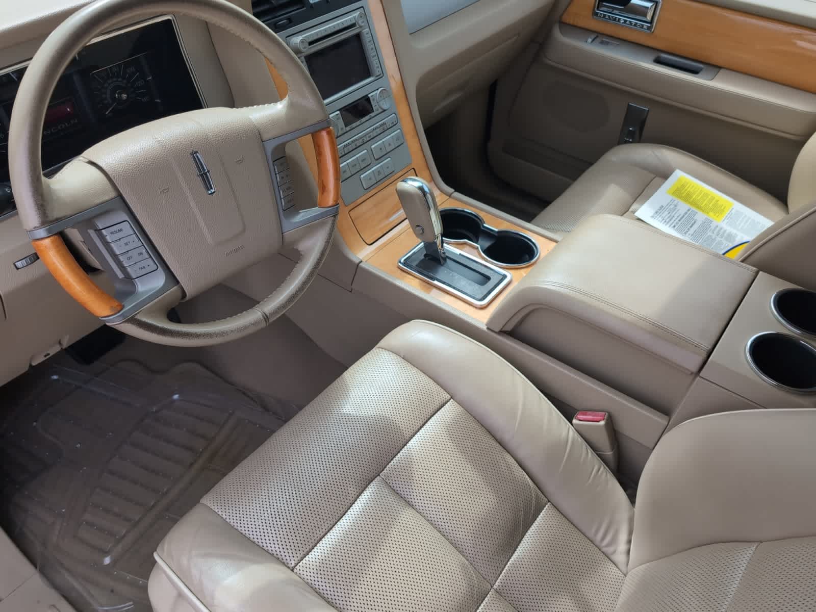 used 2007 Lincoln Navigator L car, priced at $12,998