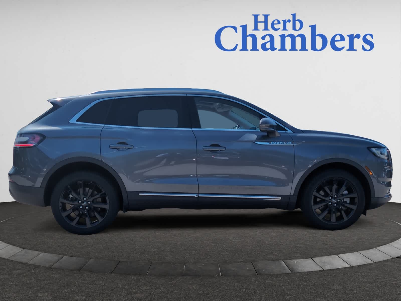 used 2022 Lincoln Nautilus car, priced at $40,998