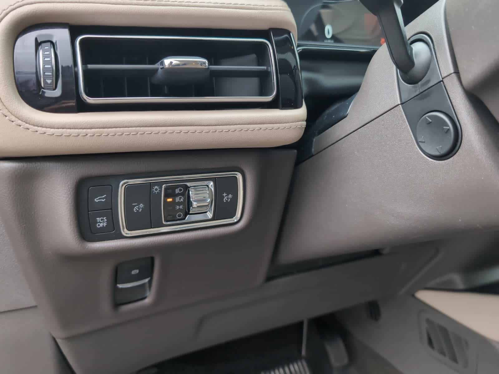 used 2022 Lincoln Nautilus car, priced at $35,998