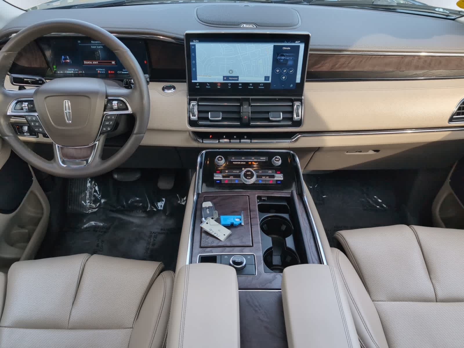 used 2022 Lincoln Navigator car, priced at $63,998