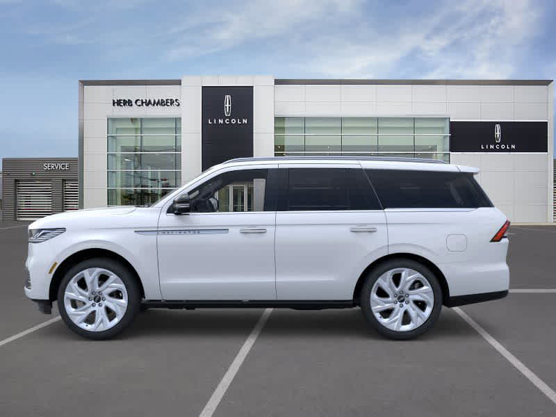 new 2025 Lincoln Navigator car, priced at $109,300