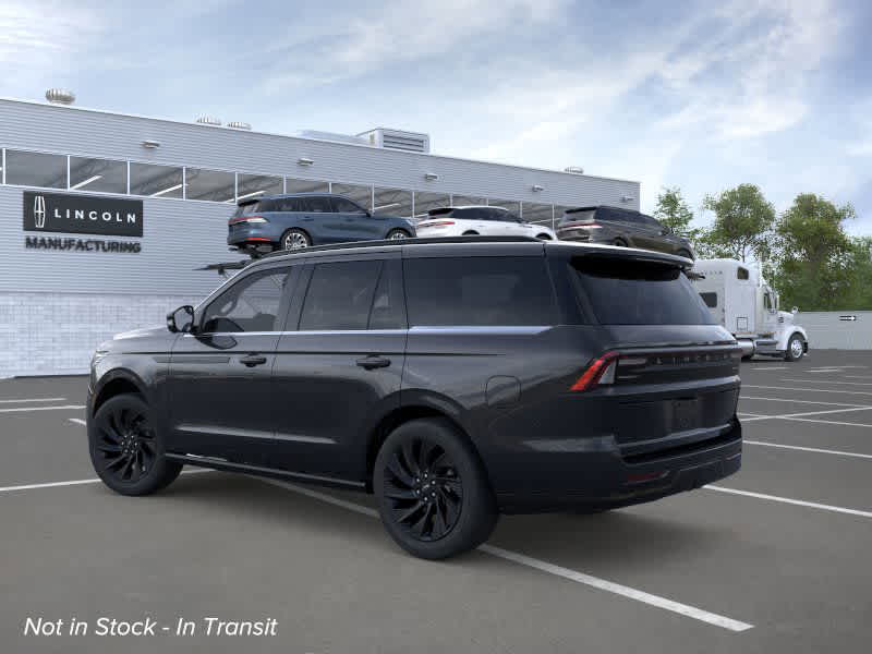 new 2025 Lincoln Navigator car, priced at $106,685