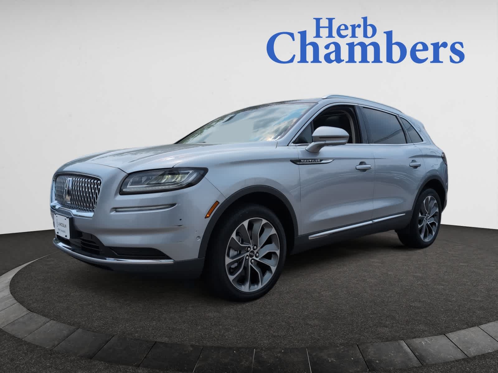 used 2022 Lincoln Nautilus car, priced at $38,998