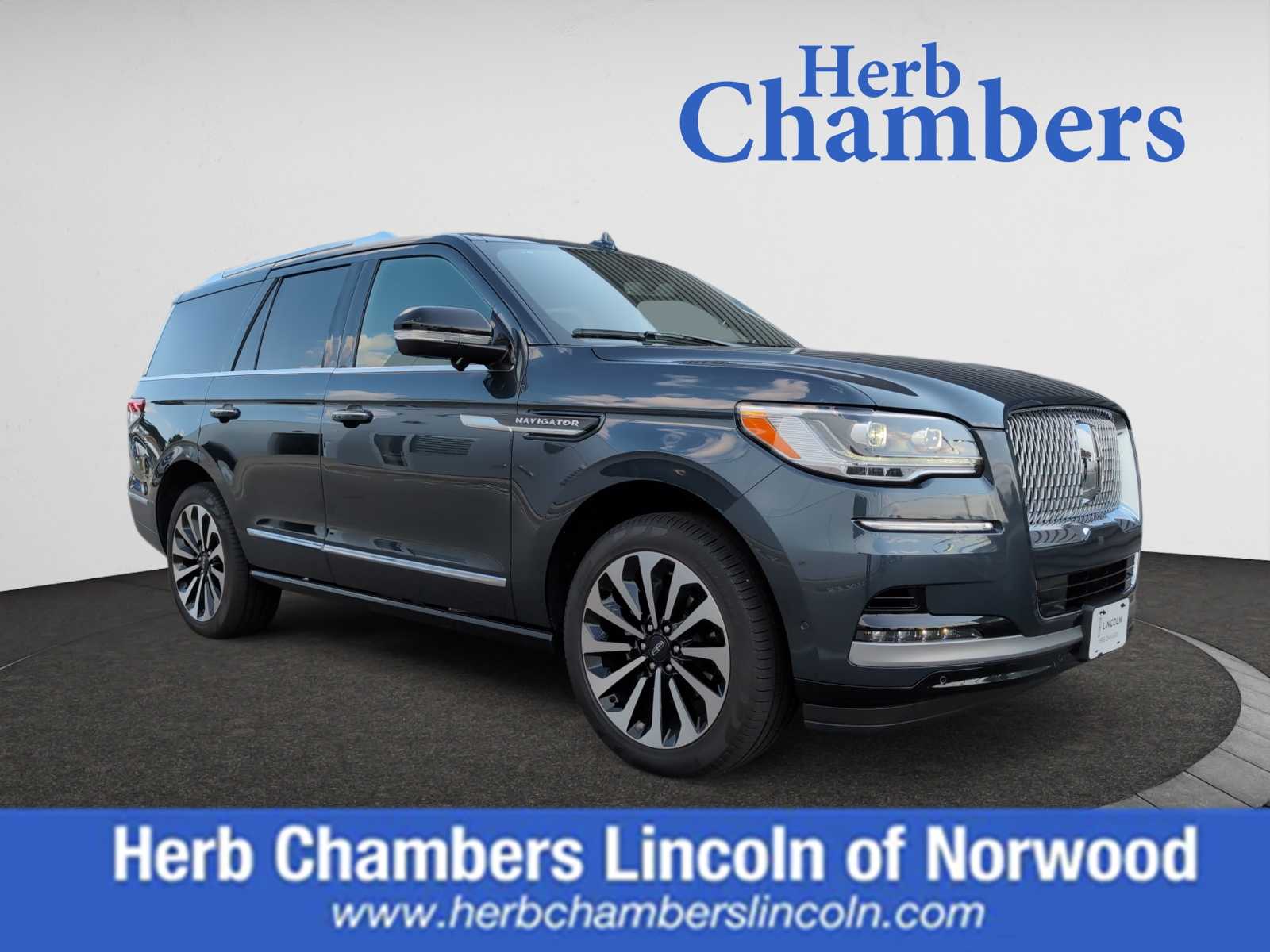 used 2024 Lincoln Navigator car, priced at $99,998