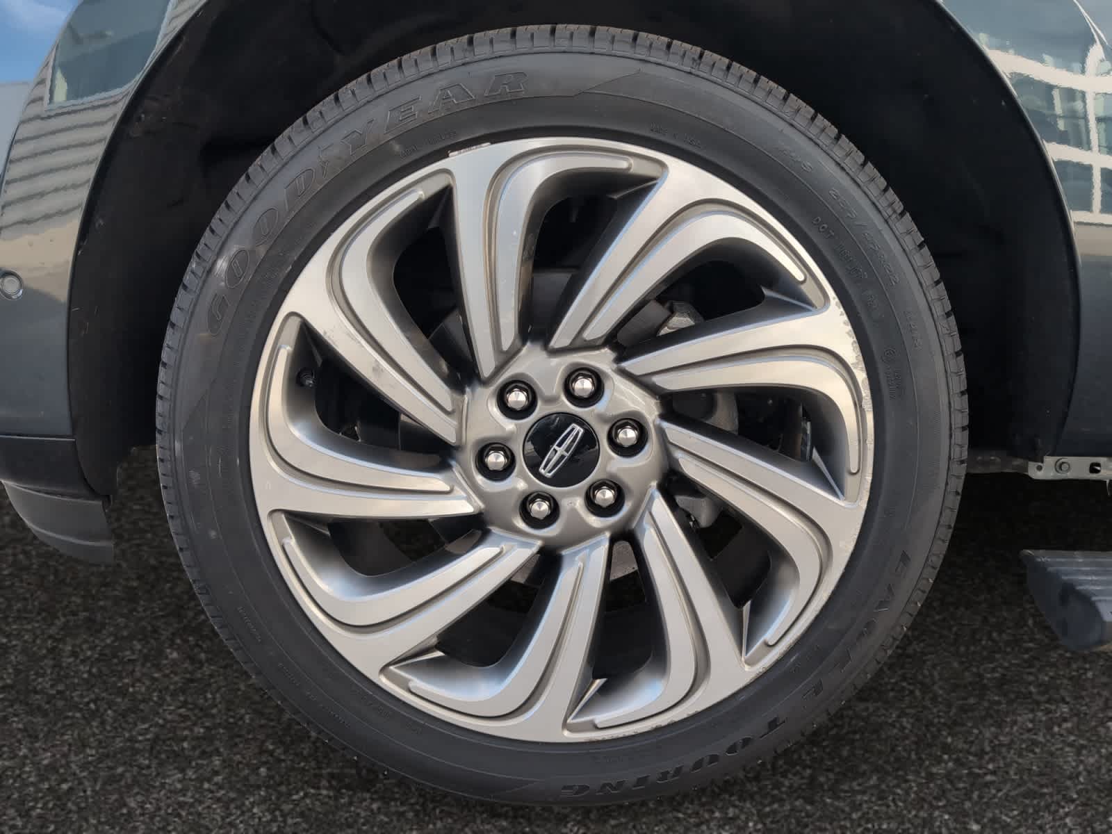 used 2022 Lincoln Navigator car, priced at $63,998