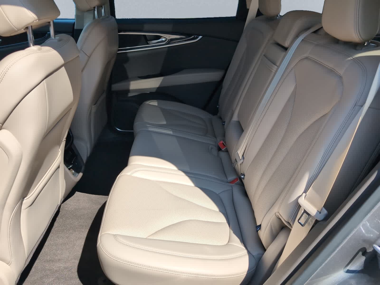 used 2022 Lincoln Nautilus car, priced at $40,998