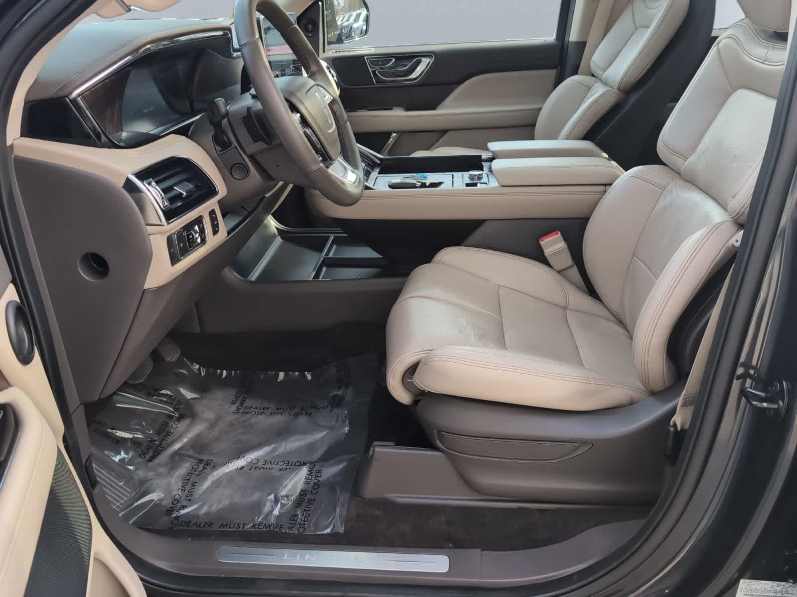 used 2022 Lincoln Navigator car, priced at $63,998