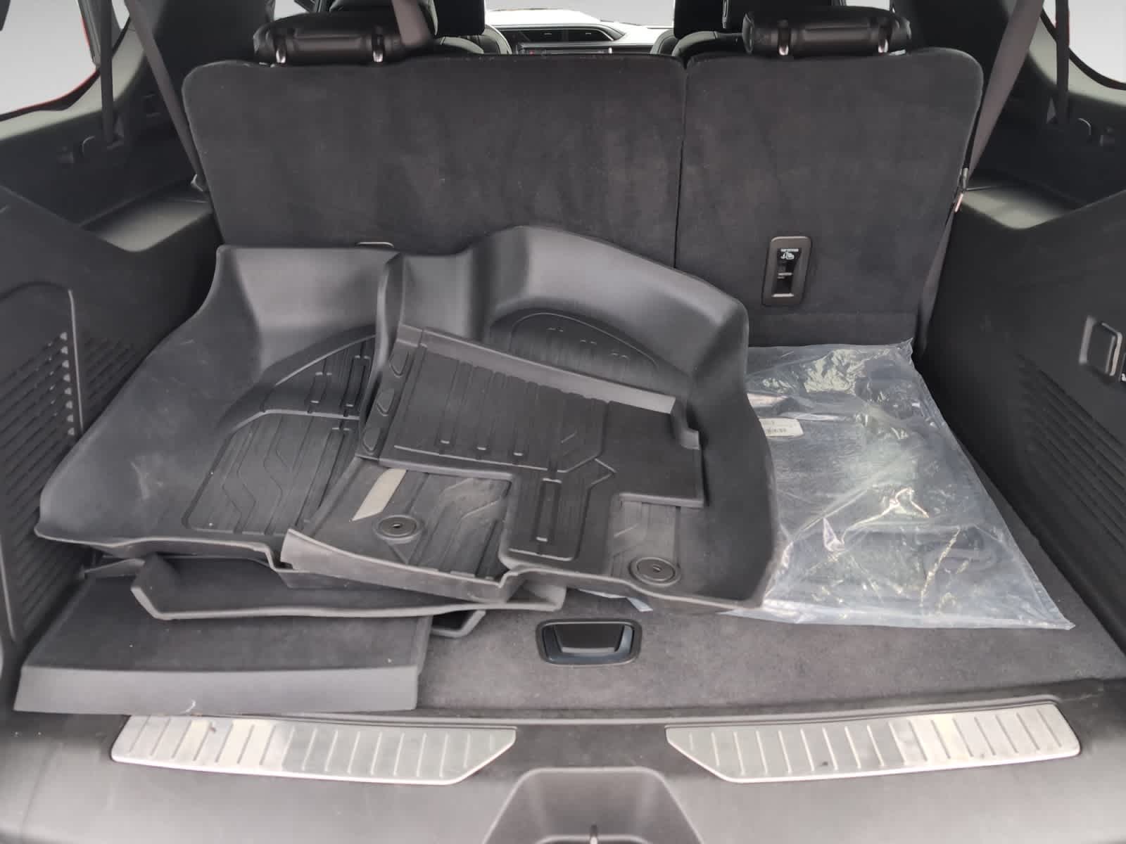 used 2021 GMC Yukon XL car, priced at $49,998