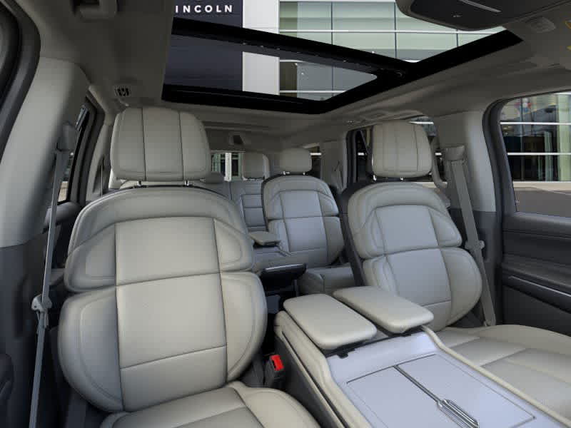 new 2025 Lincoln Navigator car, priced at $105,555