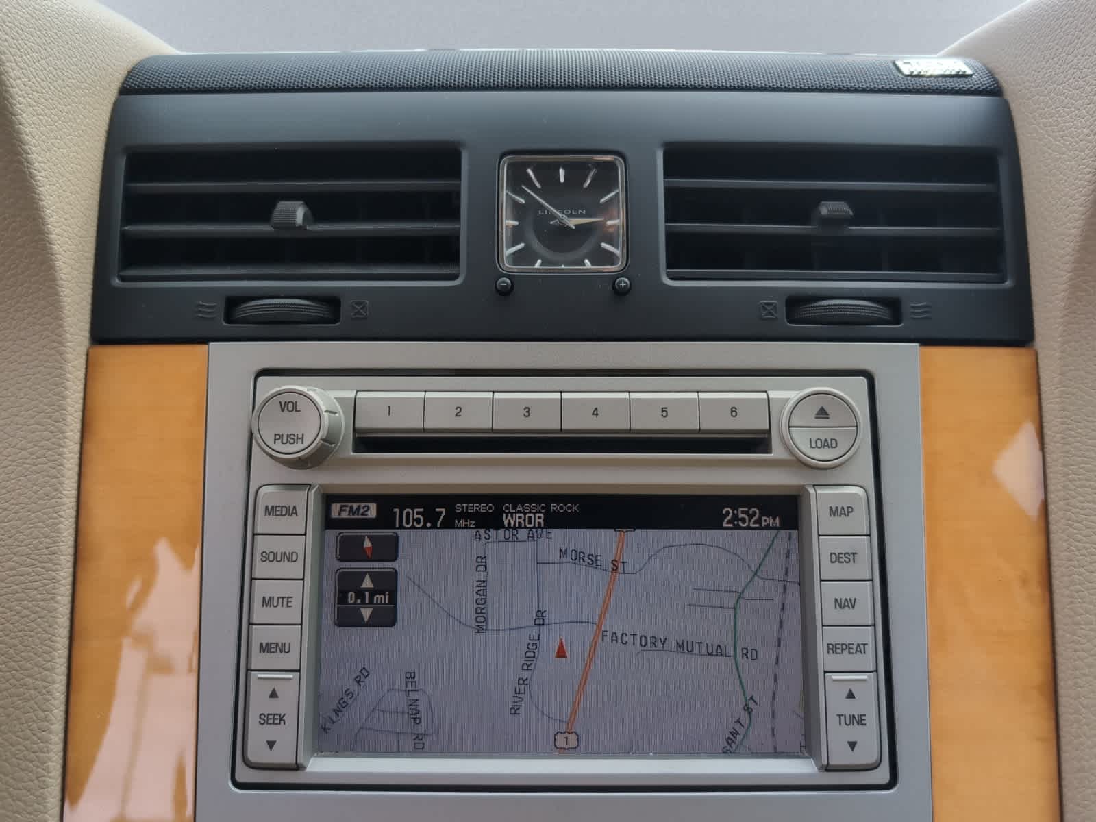 used 2007 Lincoln Navigator L car, priced at $12,998