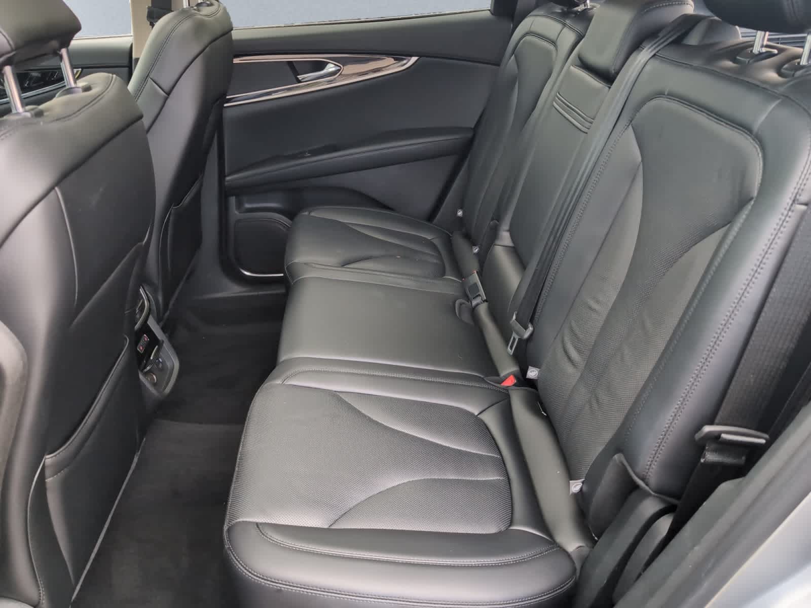 used 2022 Lincoln Nautilus car, priced at $38,998