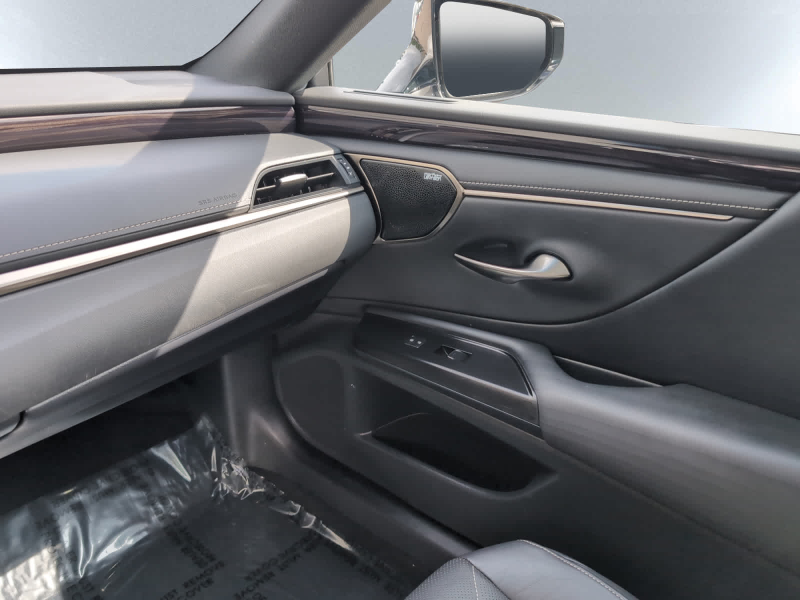 used 2021 Lexus ES 300h car, priced at $32,998