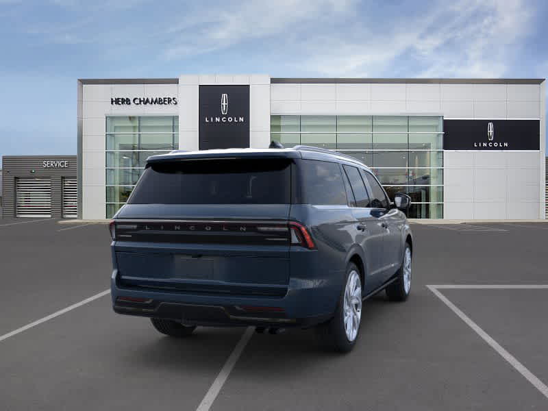 new 2025 Lincoln Navigator car, priced at $109,395