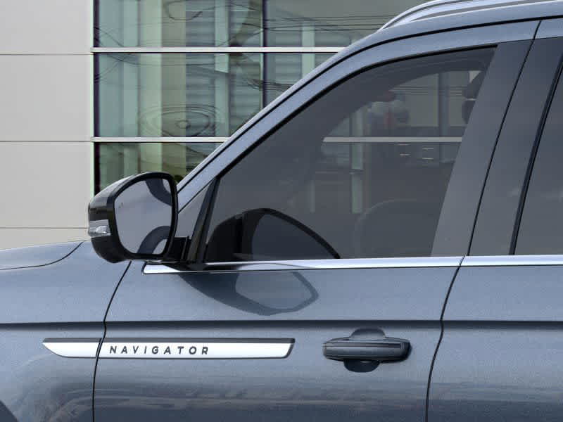 new 2025 Lincoln Navigator car, priced at $109,395