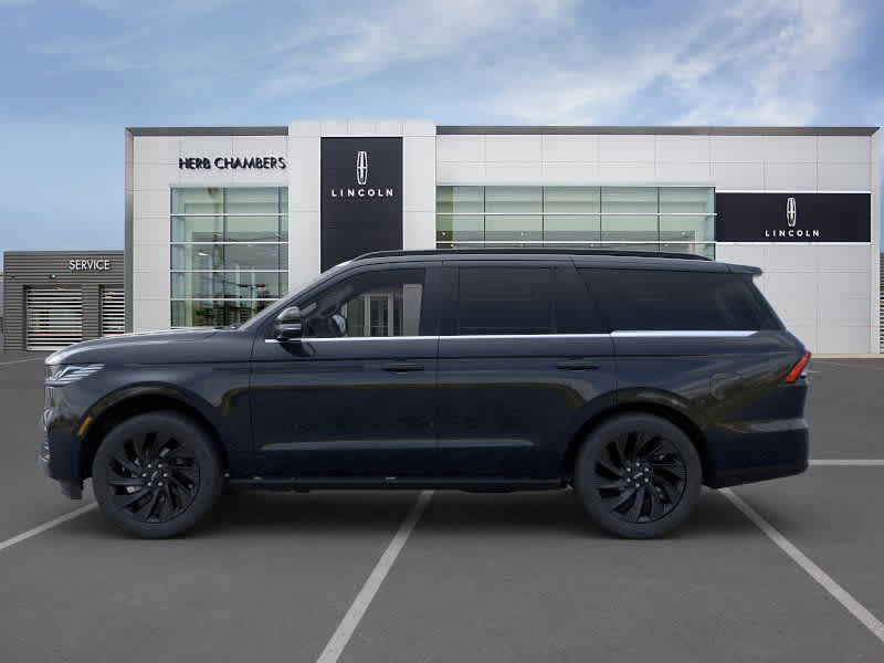 new 2025 Lincoln Navigator car, priced at $108,555