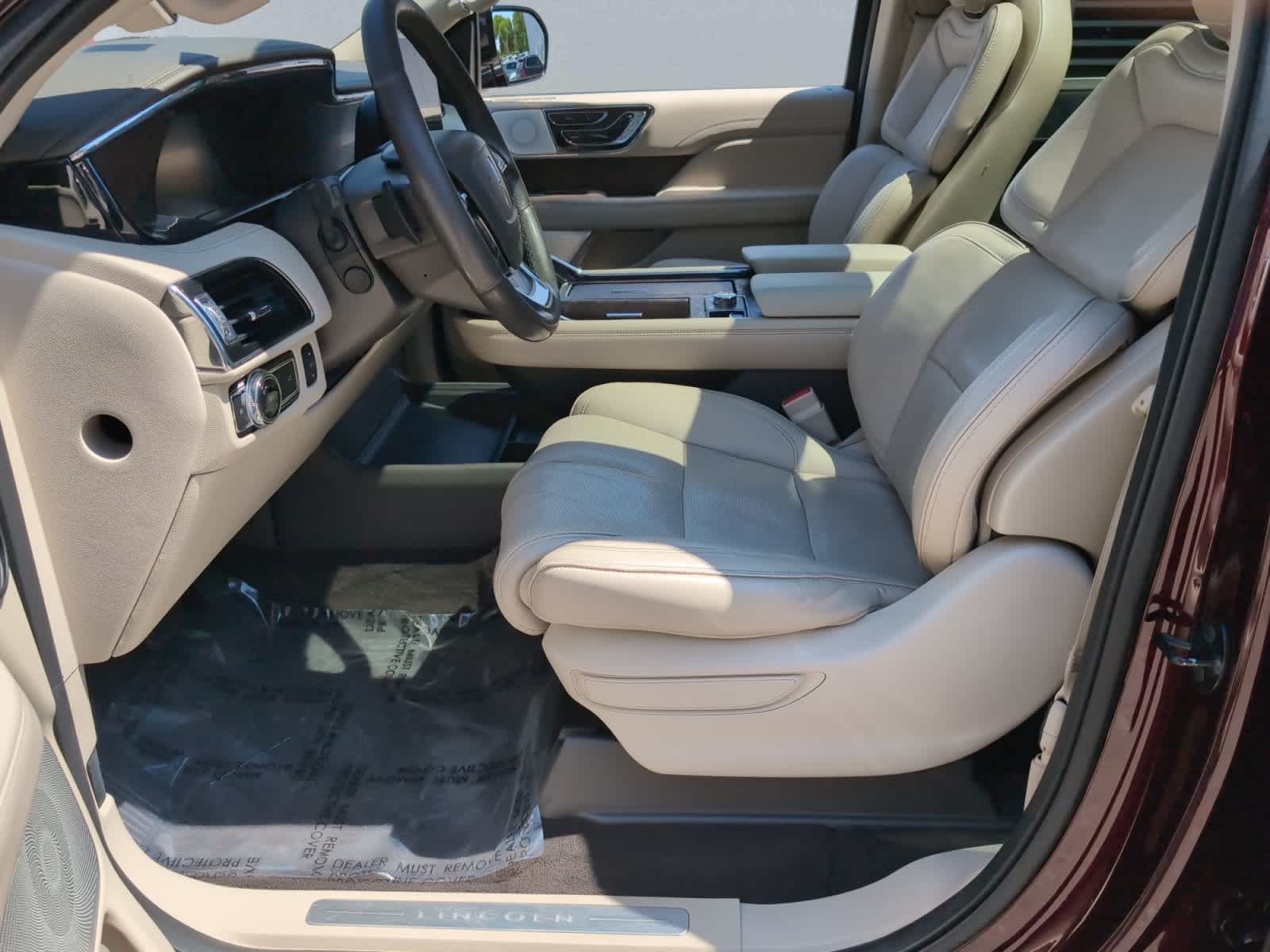 used 2019 Lincoln Navigator car, priced at $41,998