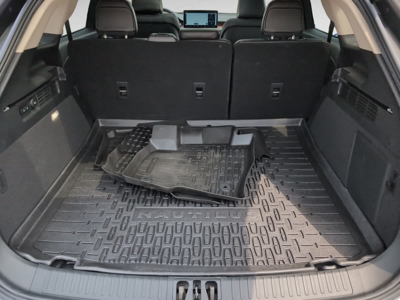 used 2022 Lincoln Nautilus car, priced at $38,998