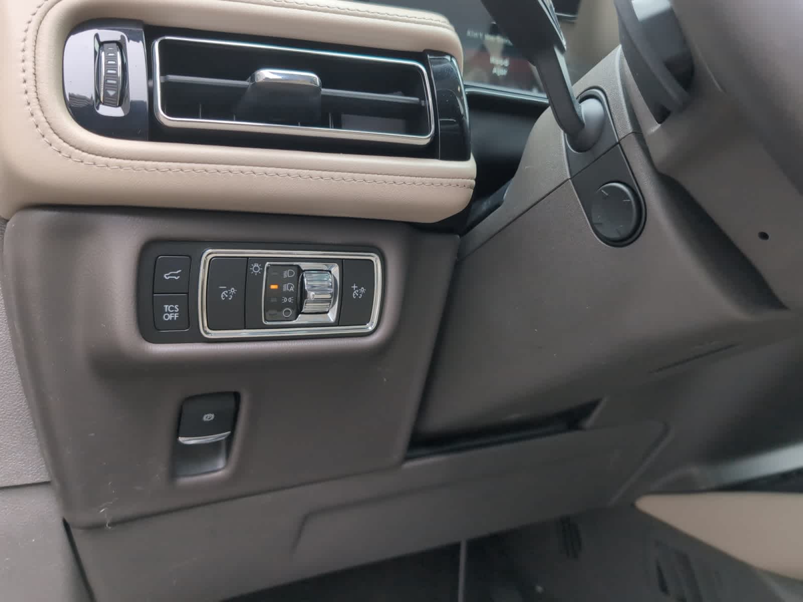 used 2023 Lincoln Nautilus car, priced at $42,998