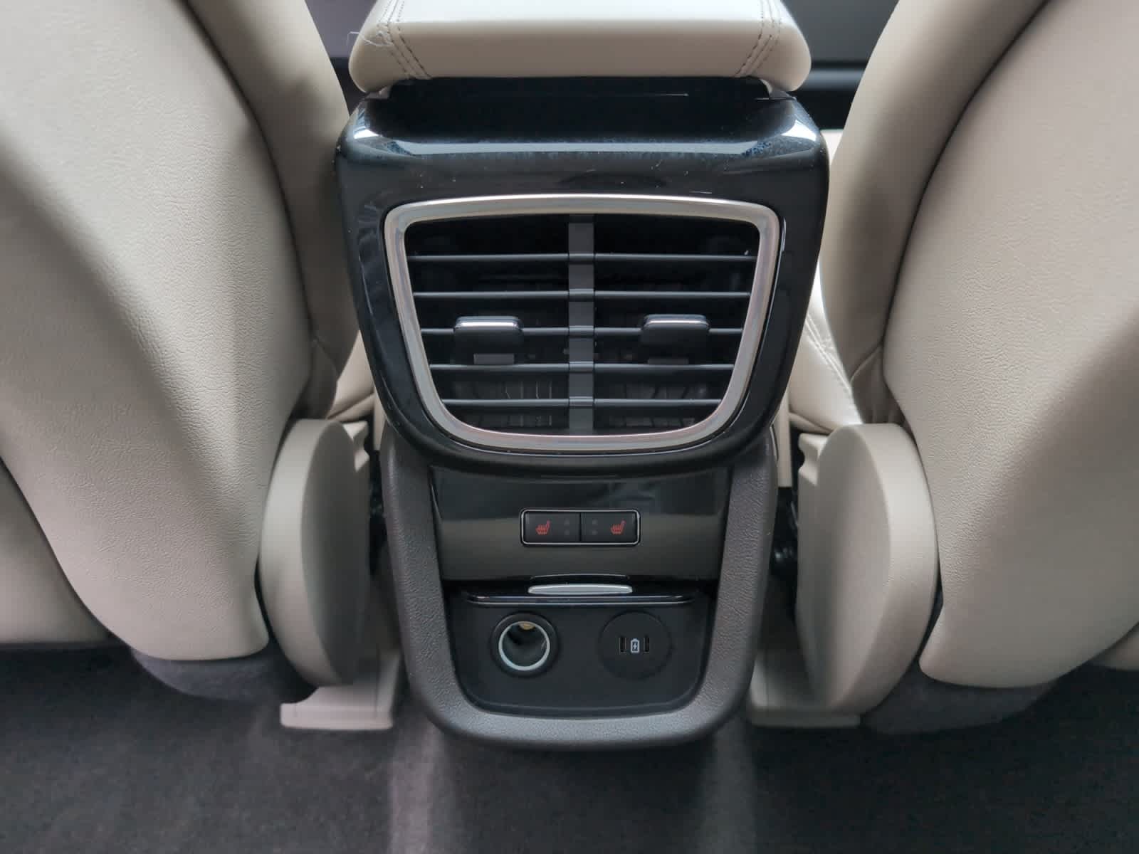 used 2023 Lincoln Nautilus car, priced at $42,998
