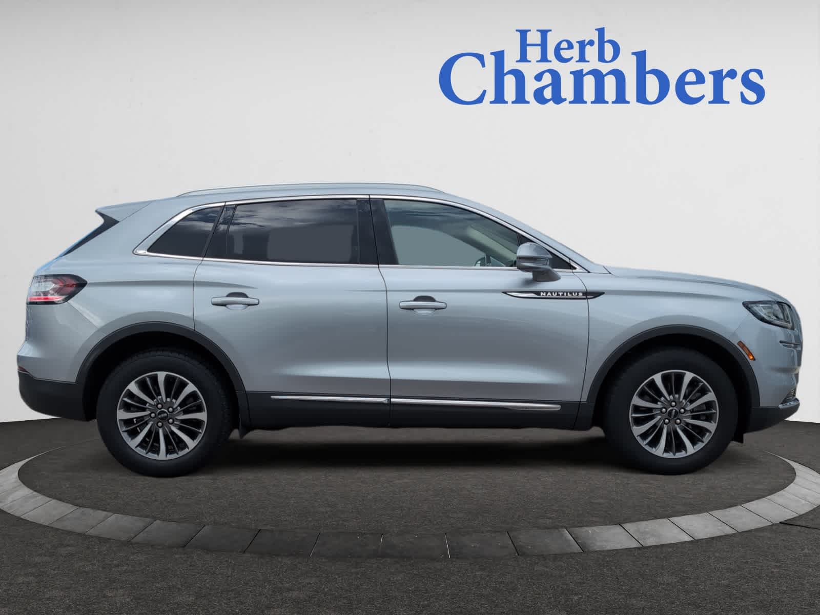 used 2022 Lincoln Nautilus car, priced at $38,998
