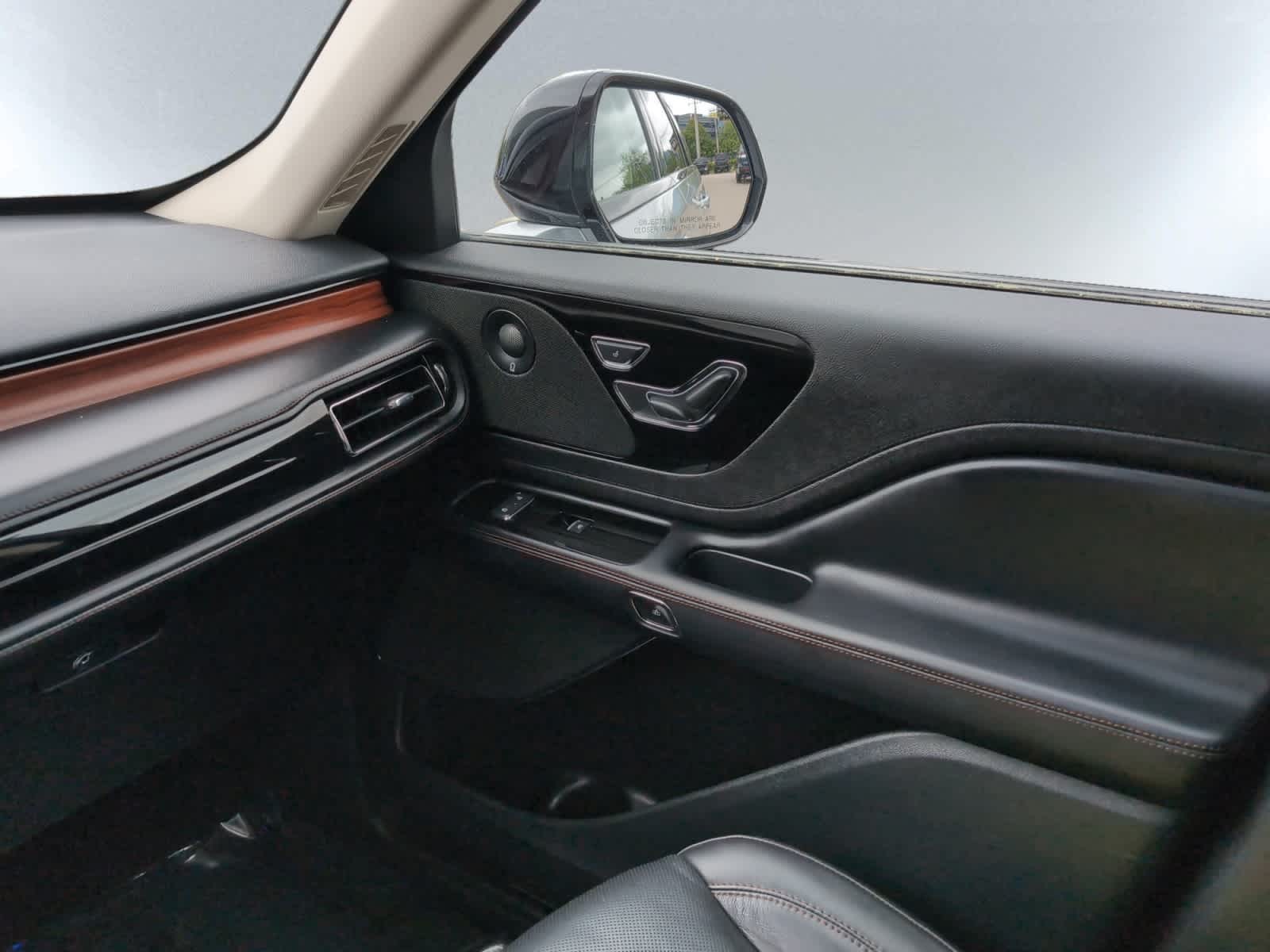 used 2022 Lincoln Aviator car, priced at $41,998
