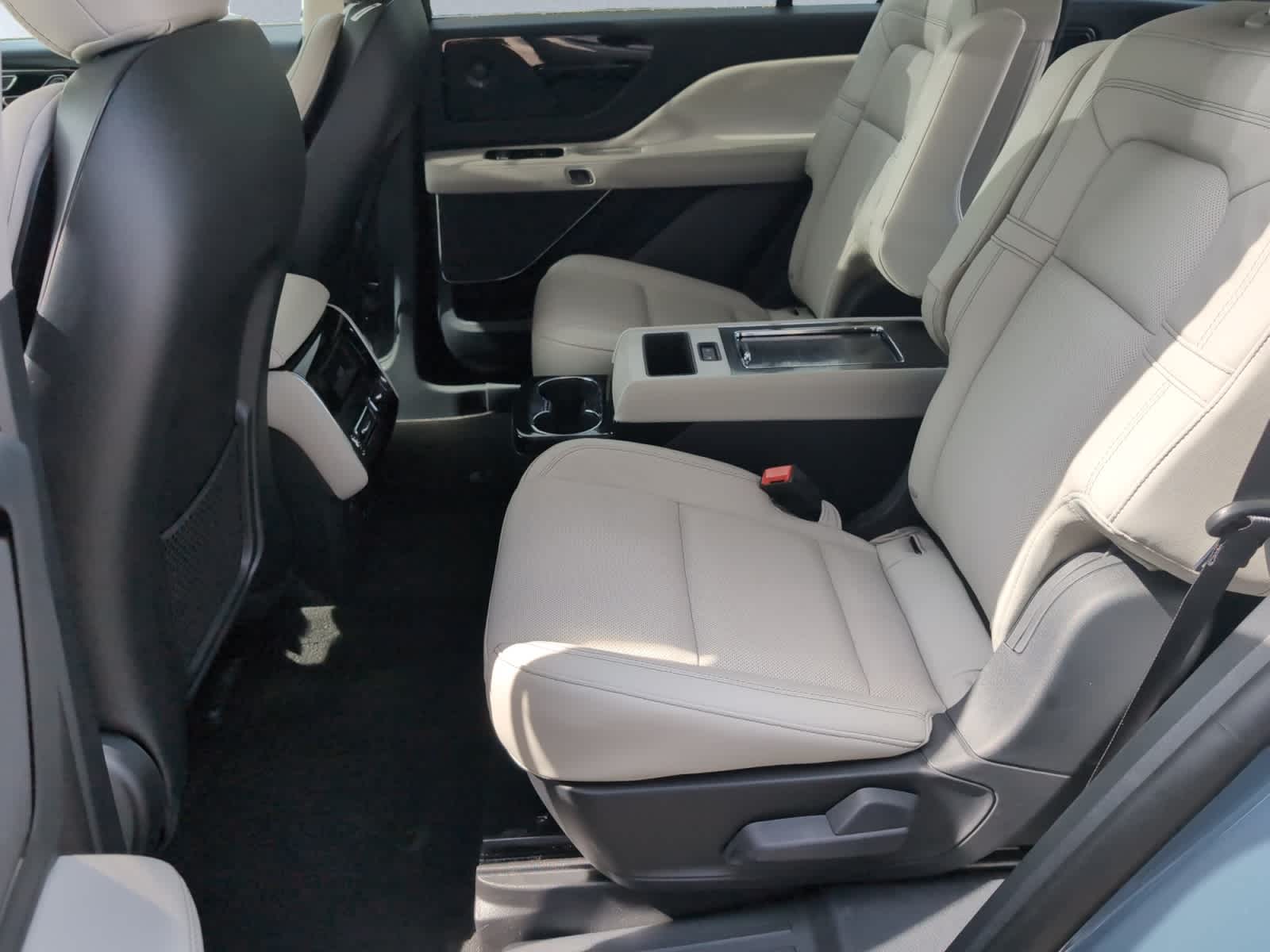 used 2025 Lincoln Aviator car, priced at $72,998