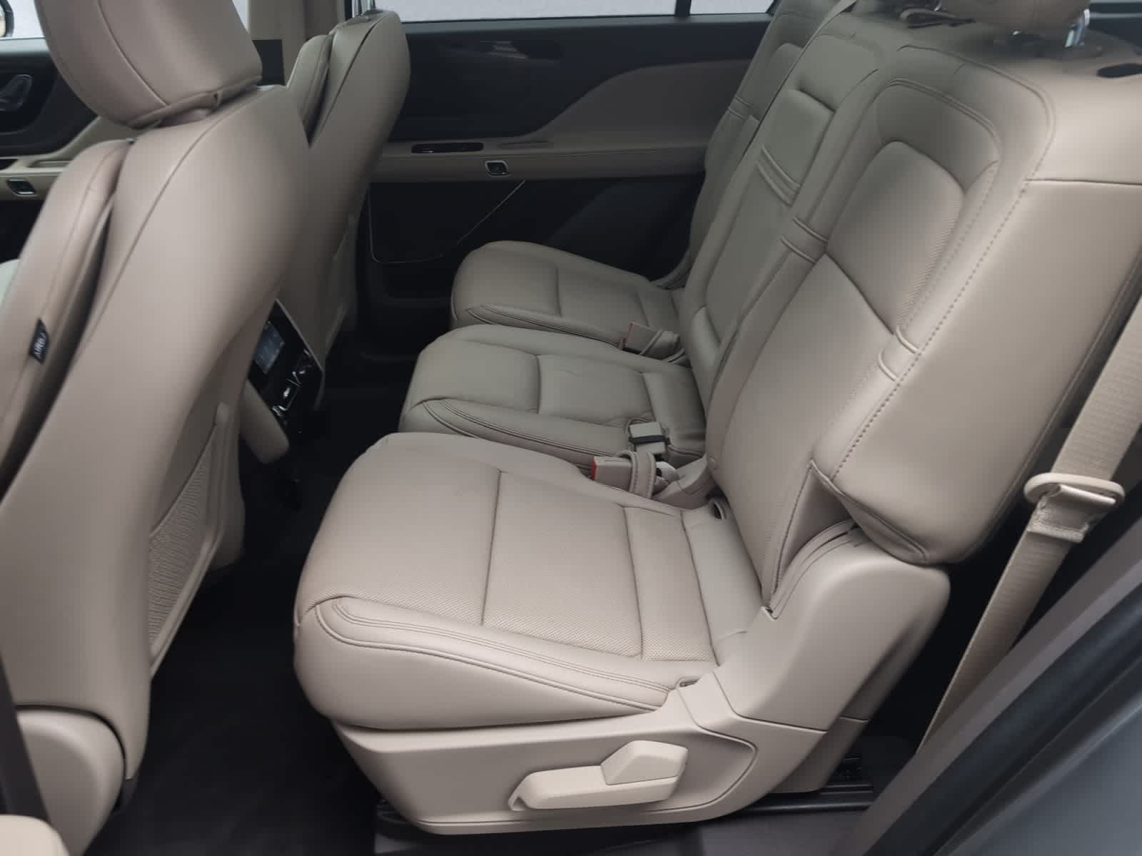 used 2023 Lincoln Aviator car, priced at $47,798