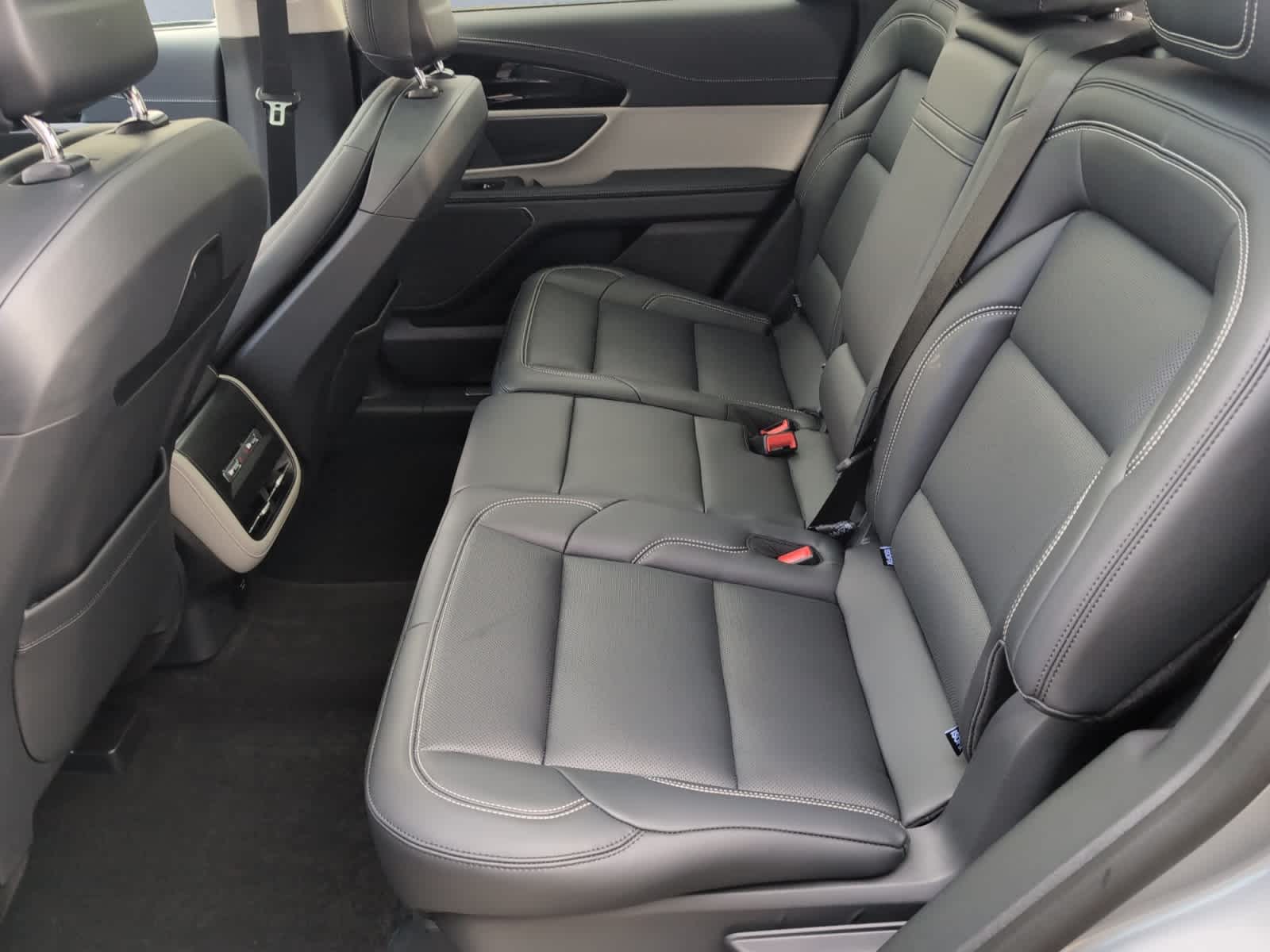 used 2025 Lincoln Nautilus car, priced at $61,898