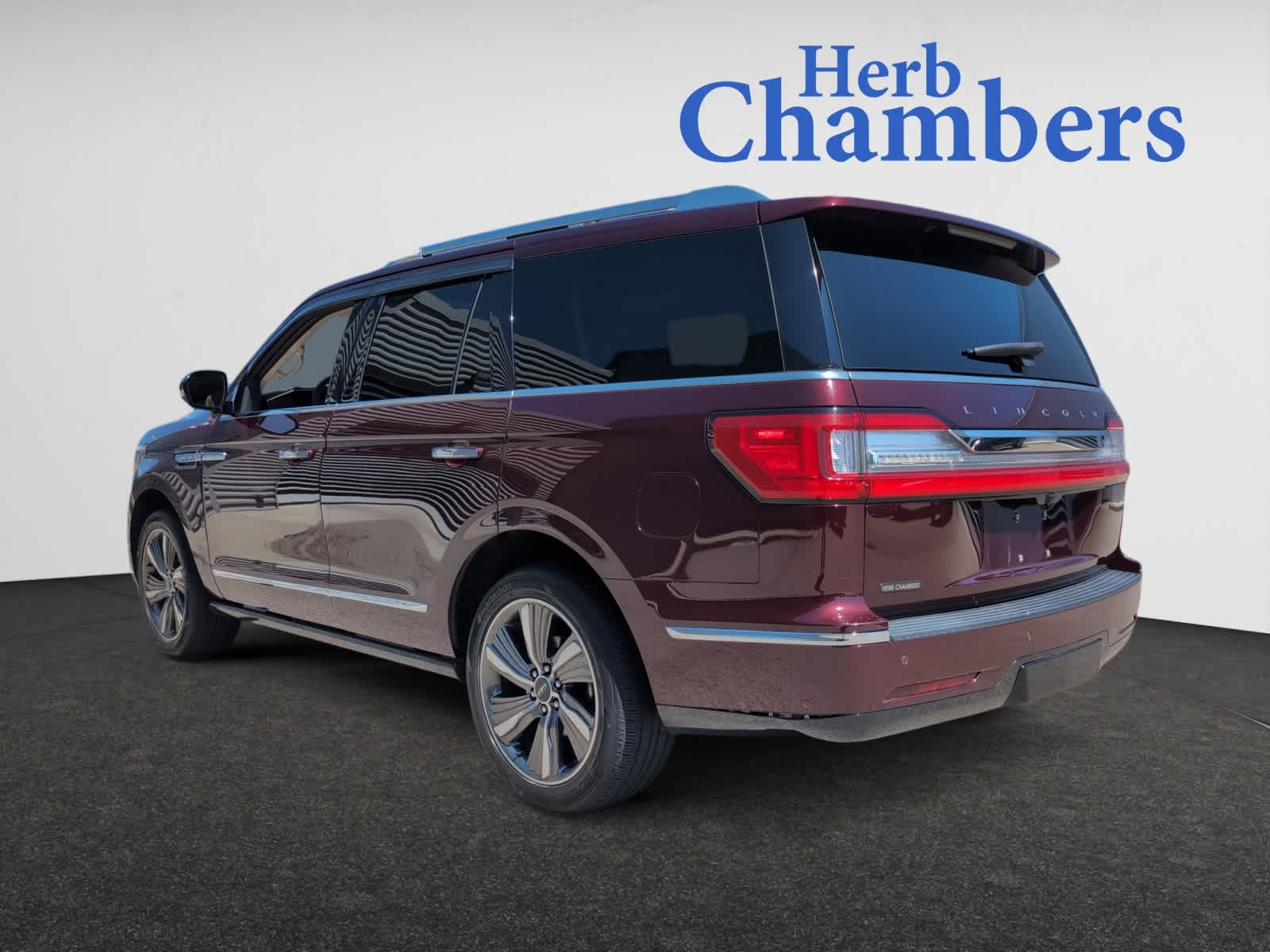 used 2019 Lincoln Navigator car, priced at $41,998