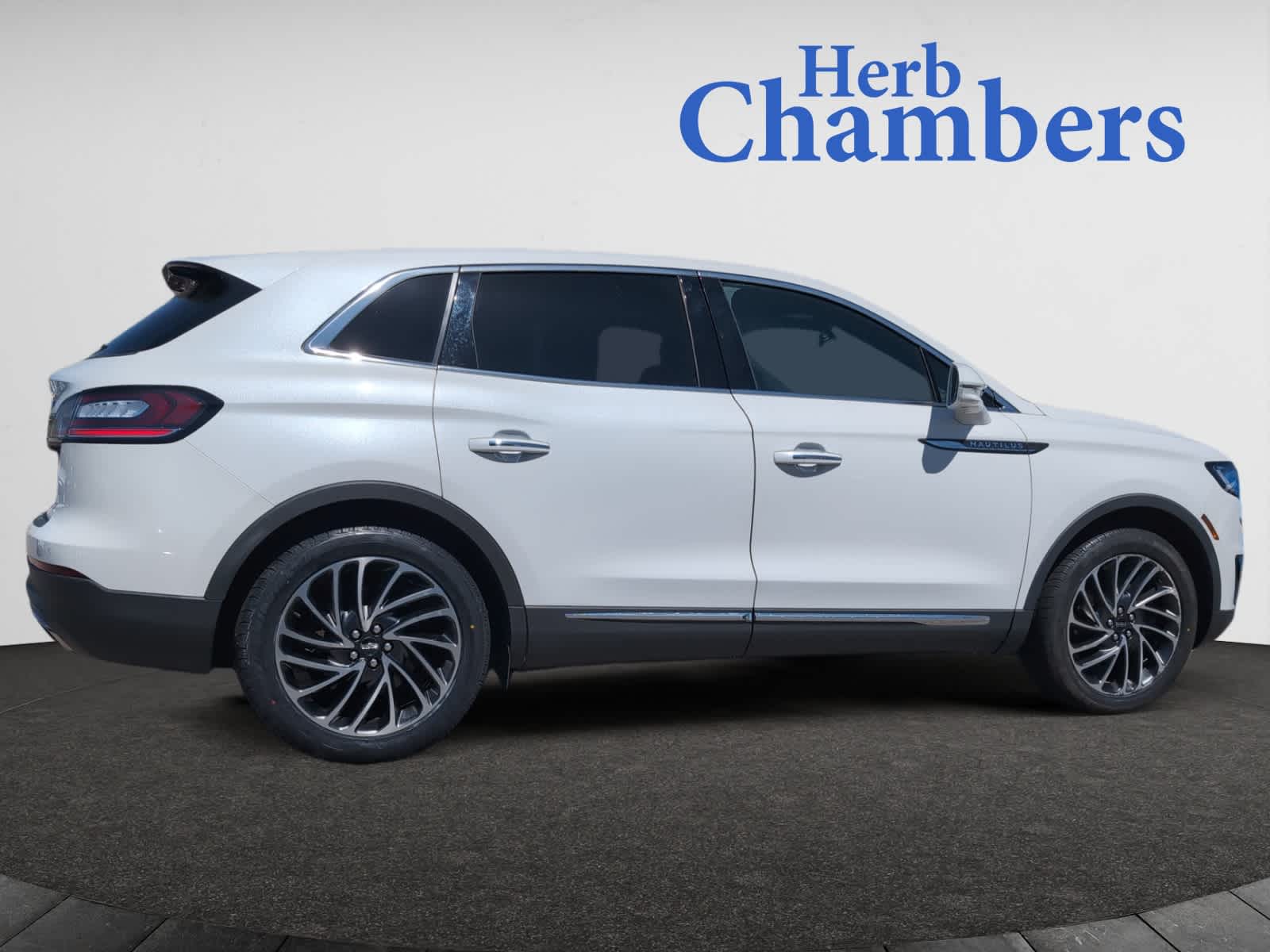 used 2020 Lincoln Nautilus car, priced at $30,998