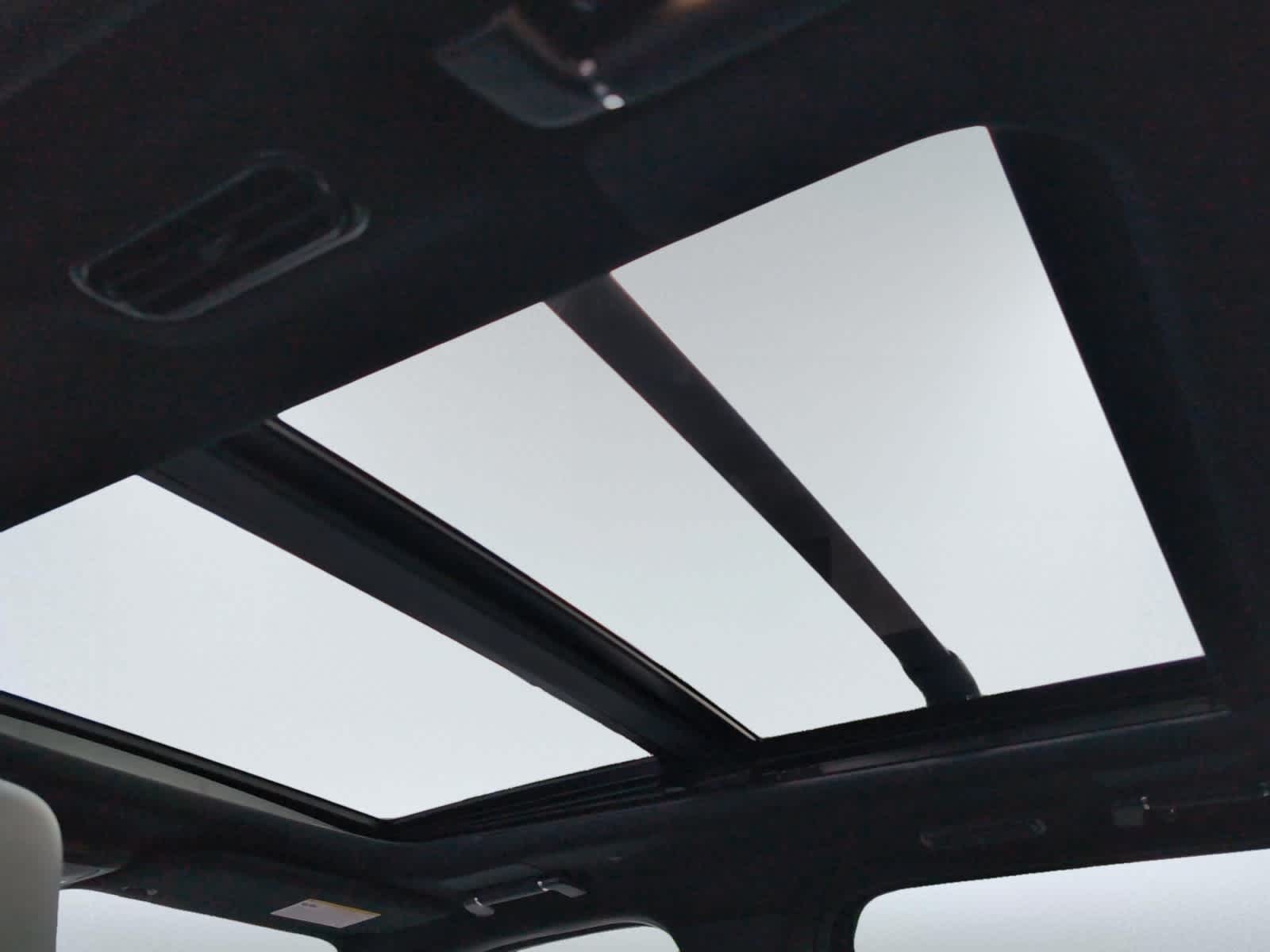 used 2022 Lincoln Navigator car, priced at $61,998