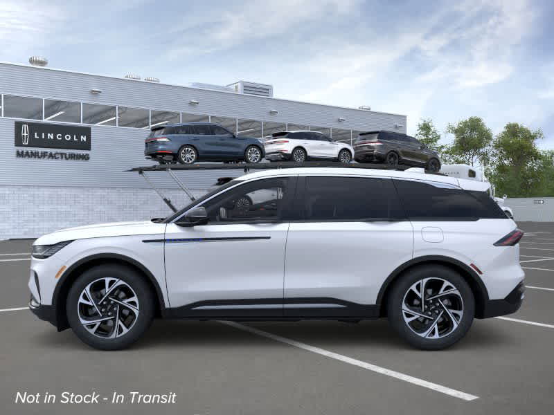 new 2025 Lincoln Nautilus car, priced at $65,215
