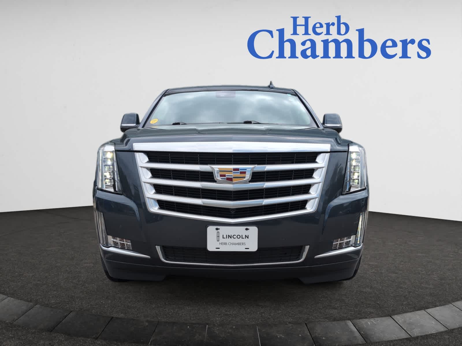 used 2020 Cadillac Escalade car, priced at $45,998