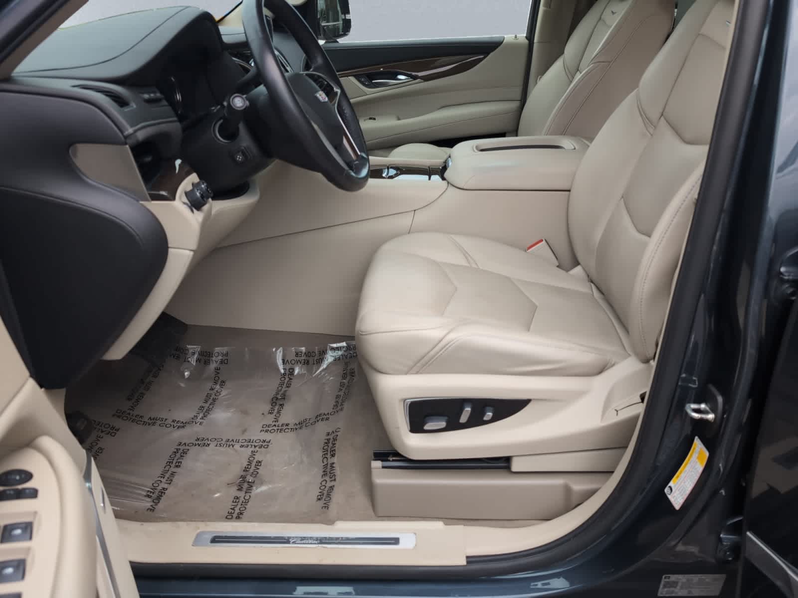 used 2020 Cadillac Escalade car, priced at $45,998