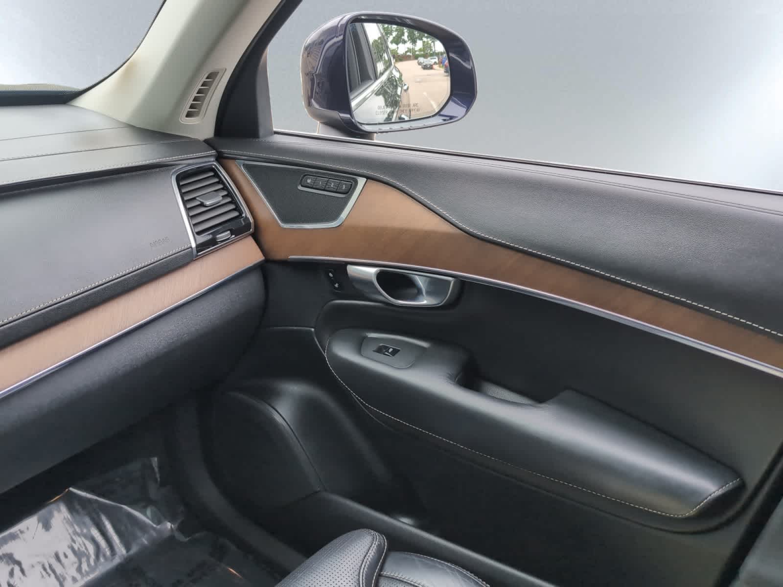 used 2017 Volvo XC90 car, priced at $20,998