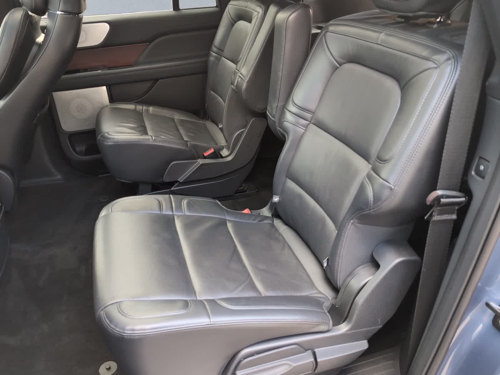used 2022 Lincoln Navigator car, priced at $61,998