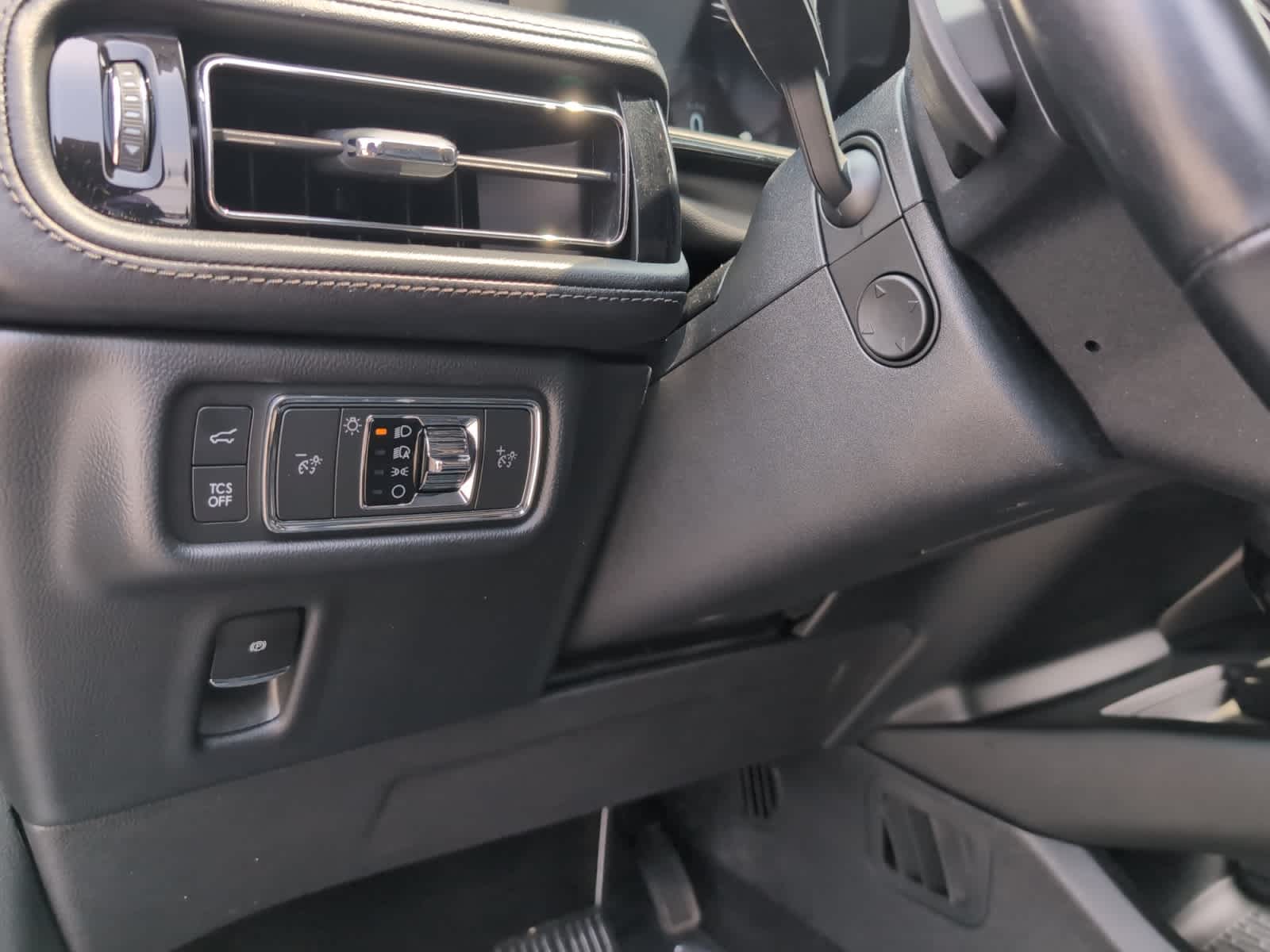 used 2022 Lincoln Nautilus car, priced at $38,998