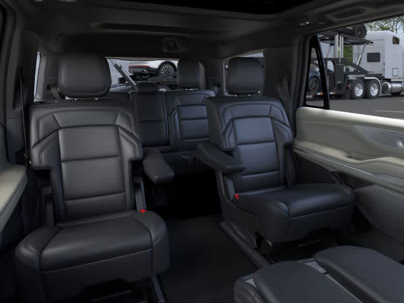 new 2025 Lincoln Navigator car, priced at $106,585