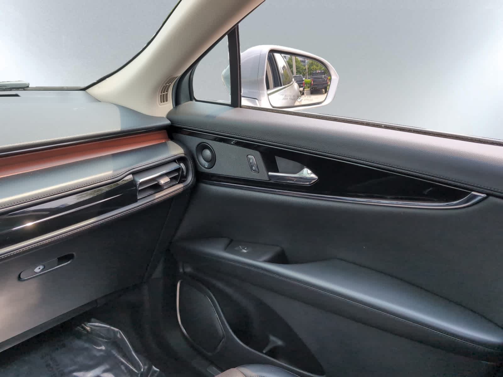 used 2022 Lincoln Nautilus car, priced at $38,998