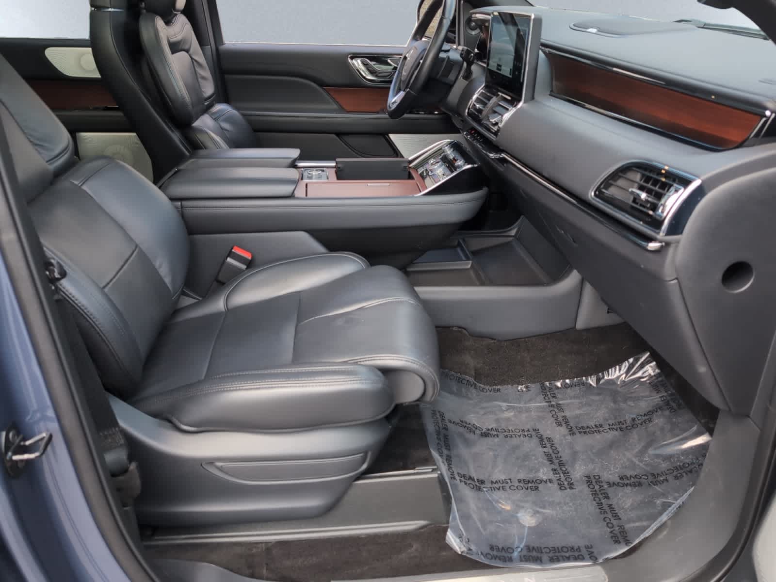 used 2022 Lincoln Navigator car, priced at $61,998