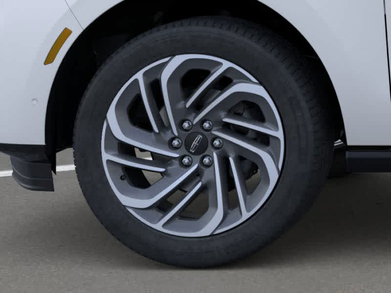 new 2025 Lincoln Navigator car, priced at $103,185