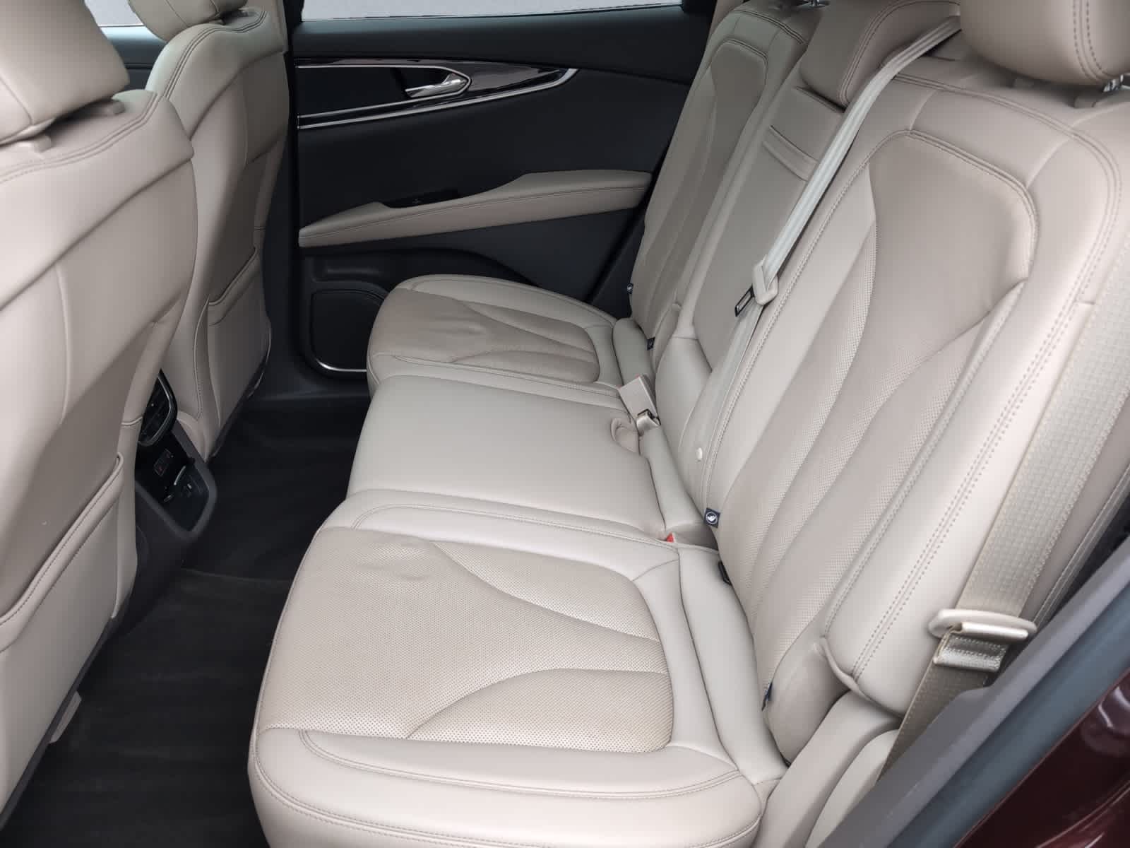 used 2022 Lincoln Nautilus car, priced at $35,998