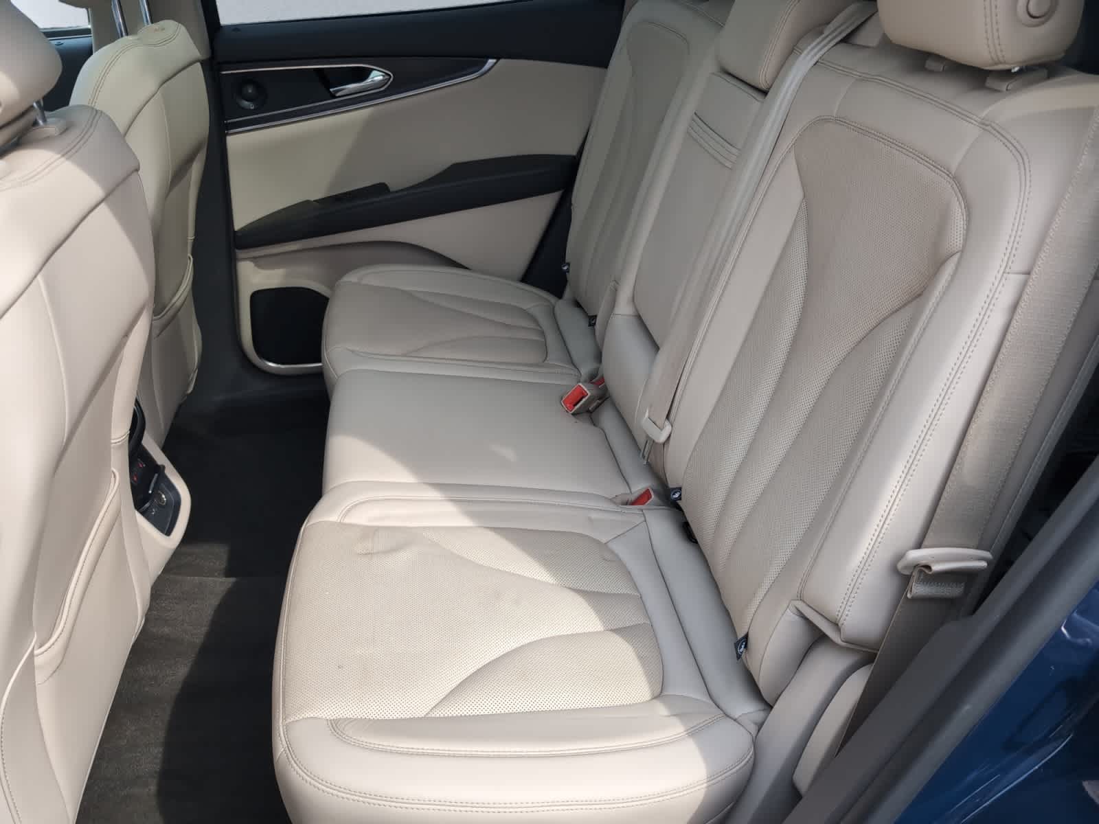 used 2020 Lincoln Nautilus car, priced at $22,998