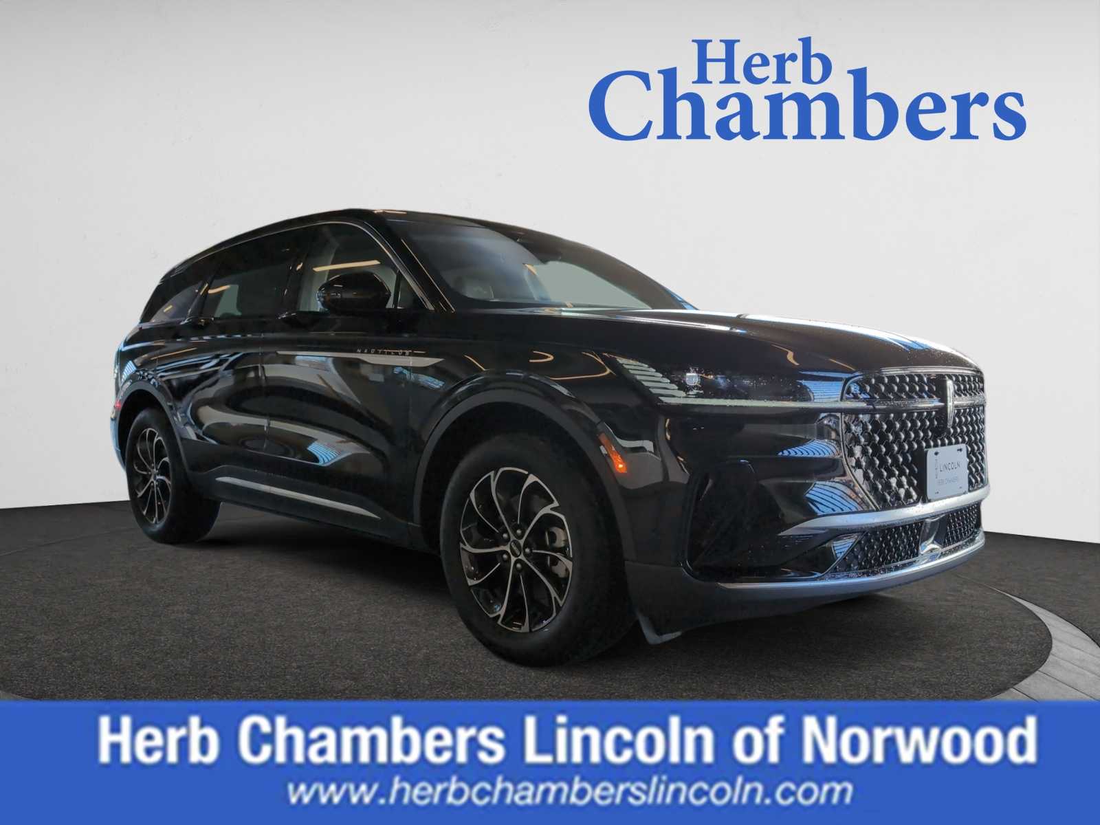 used 2024 Lincoln Nautilus car, priced at $50,998