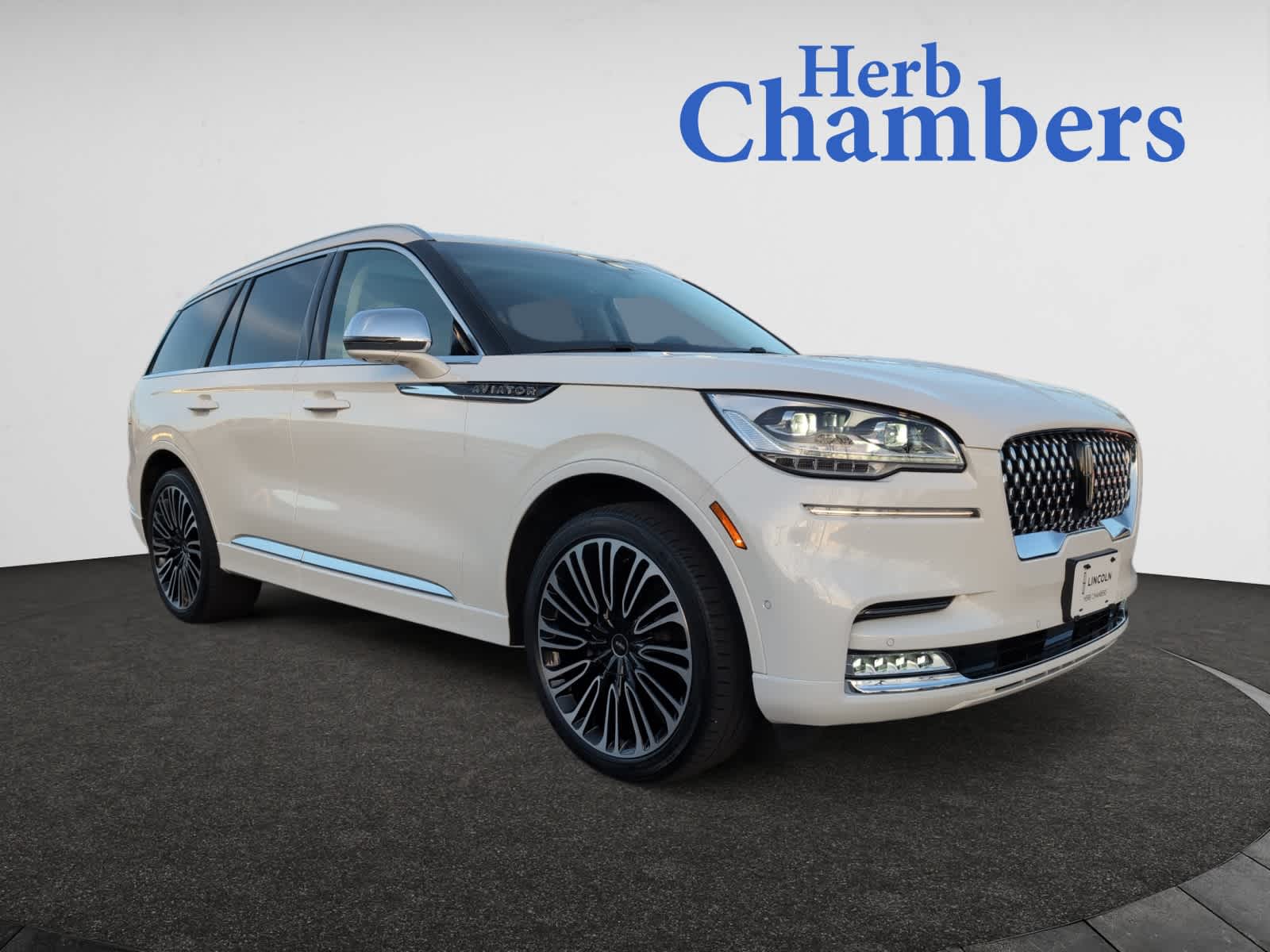 used 2022 Lincoln Aviator car, priced at $55,998