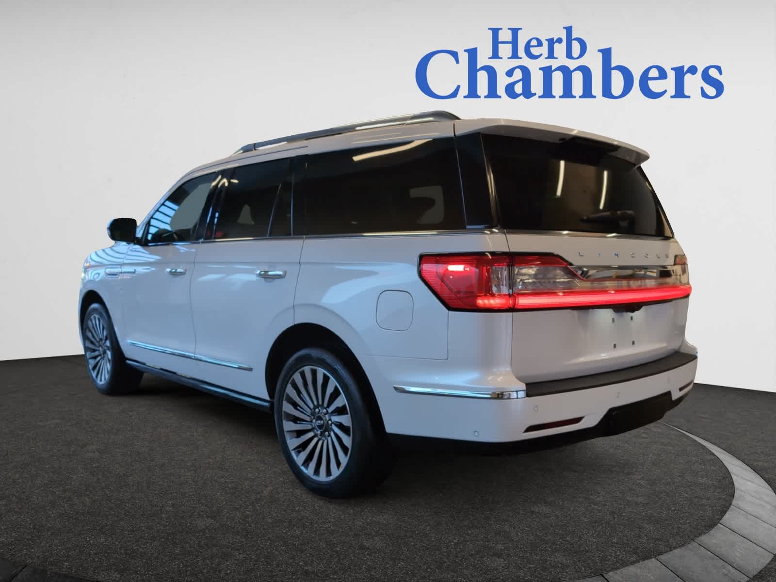 used 2019 Lincoln Navigator car, priced at $39,998