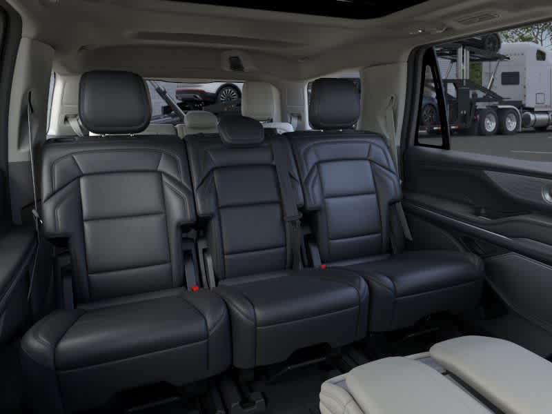 new 2025 Lincoln Navigator car, priced at $102,925