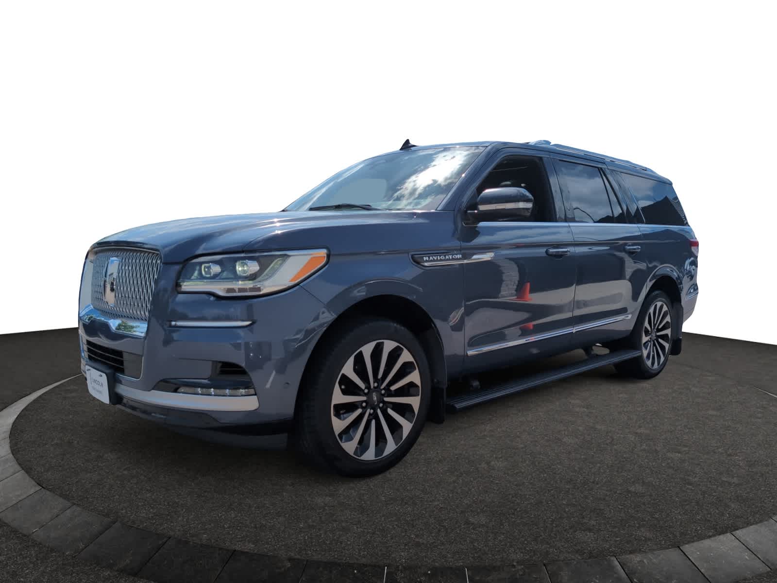 used 2022 Lincoln Navigator car, priced at $61,998