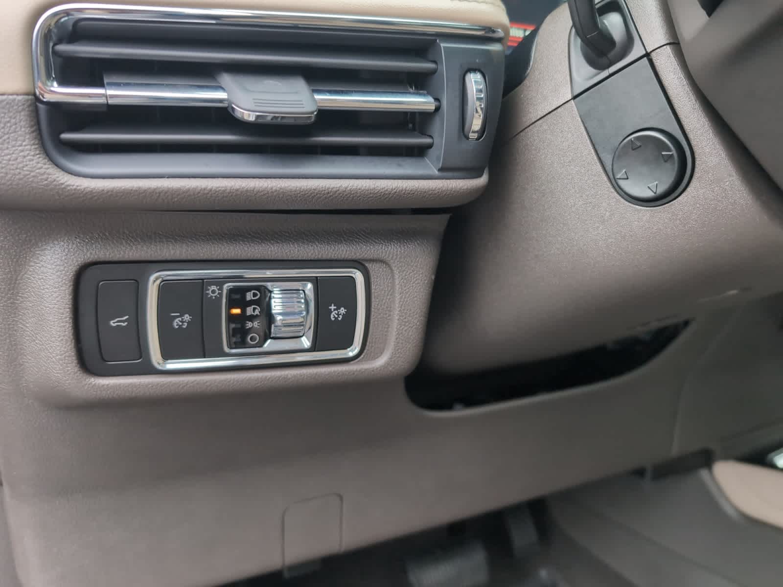 used 2024 Lincoln Corsair car, priced at $47,998